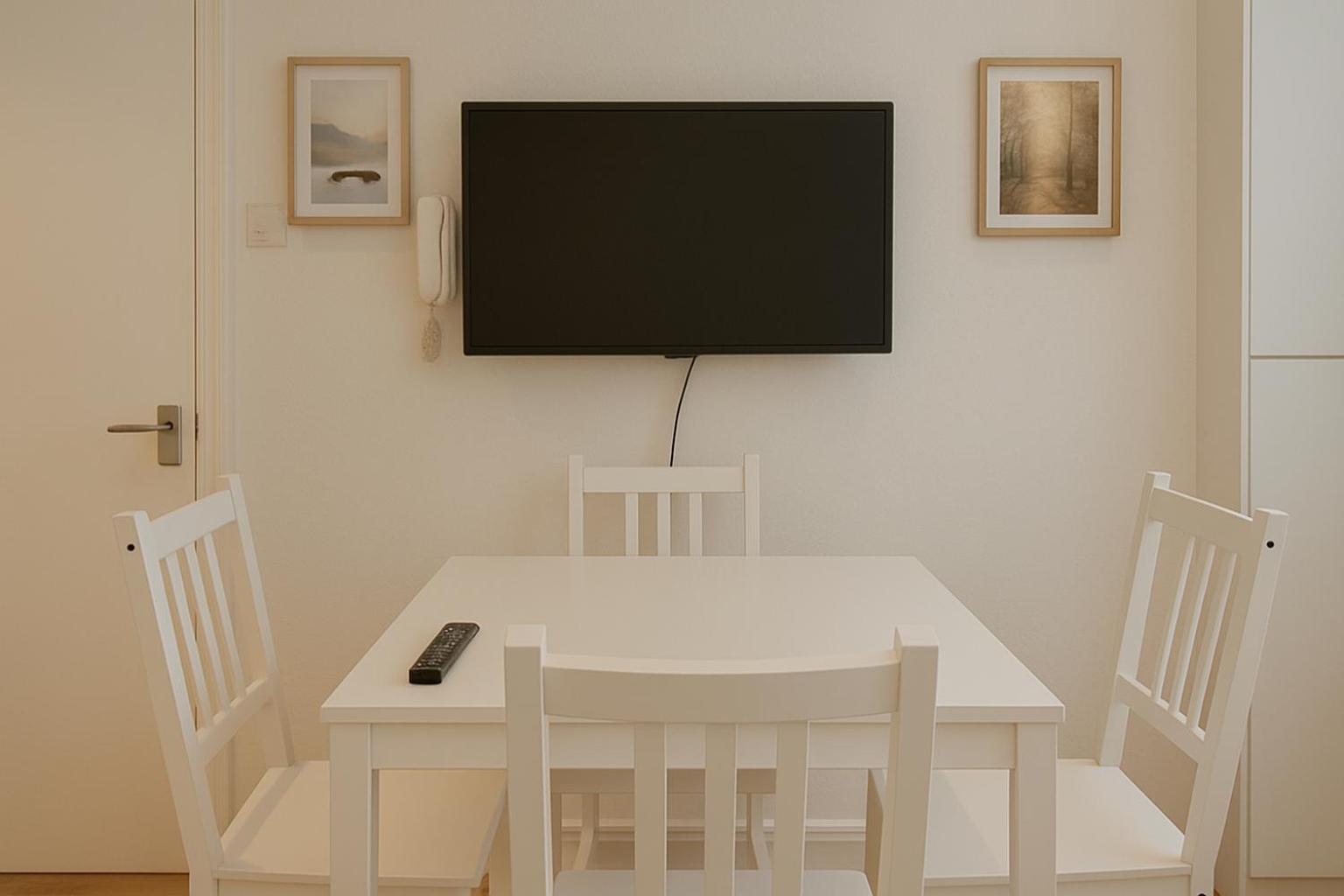 2 Bedroom Apartment Nr City Centre, Uni & Parks Κάρντιφ Εξωτερικό φωτογραφία